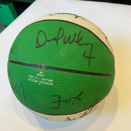 Tim iz 1990. godine Boston Celtics potpisao je Spalding košarku - Košarka s autogramima